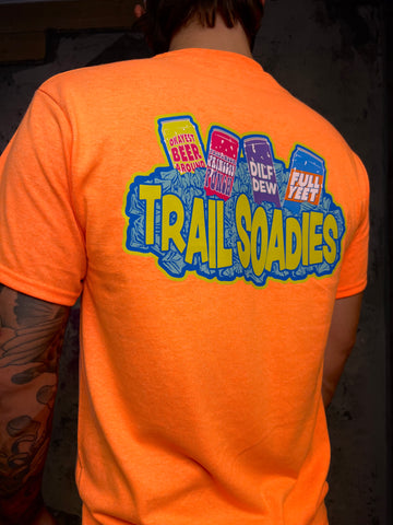 TRAIL SOADIES  - orange tee